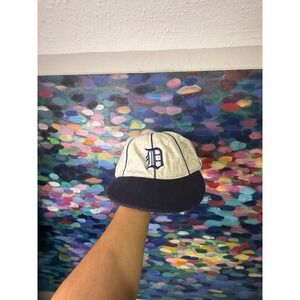 American Needle Detroit Tigers Baseball Cap  Cream Navy 7 1/2